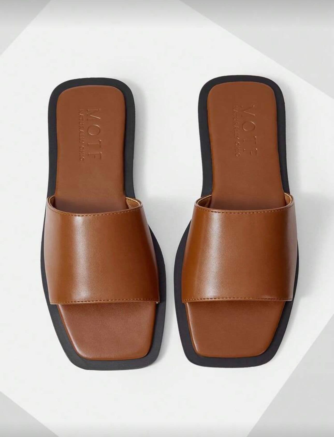 Minimalist Wide-Strap Slide