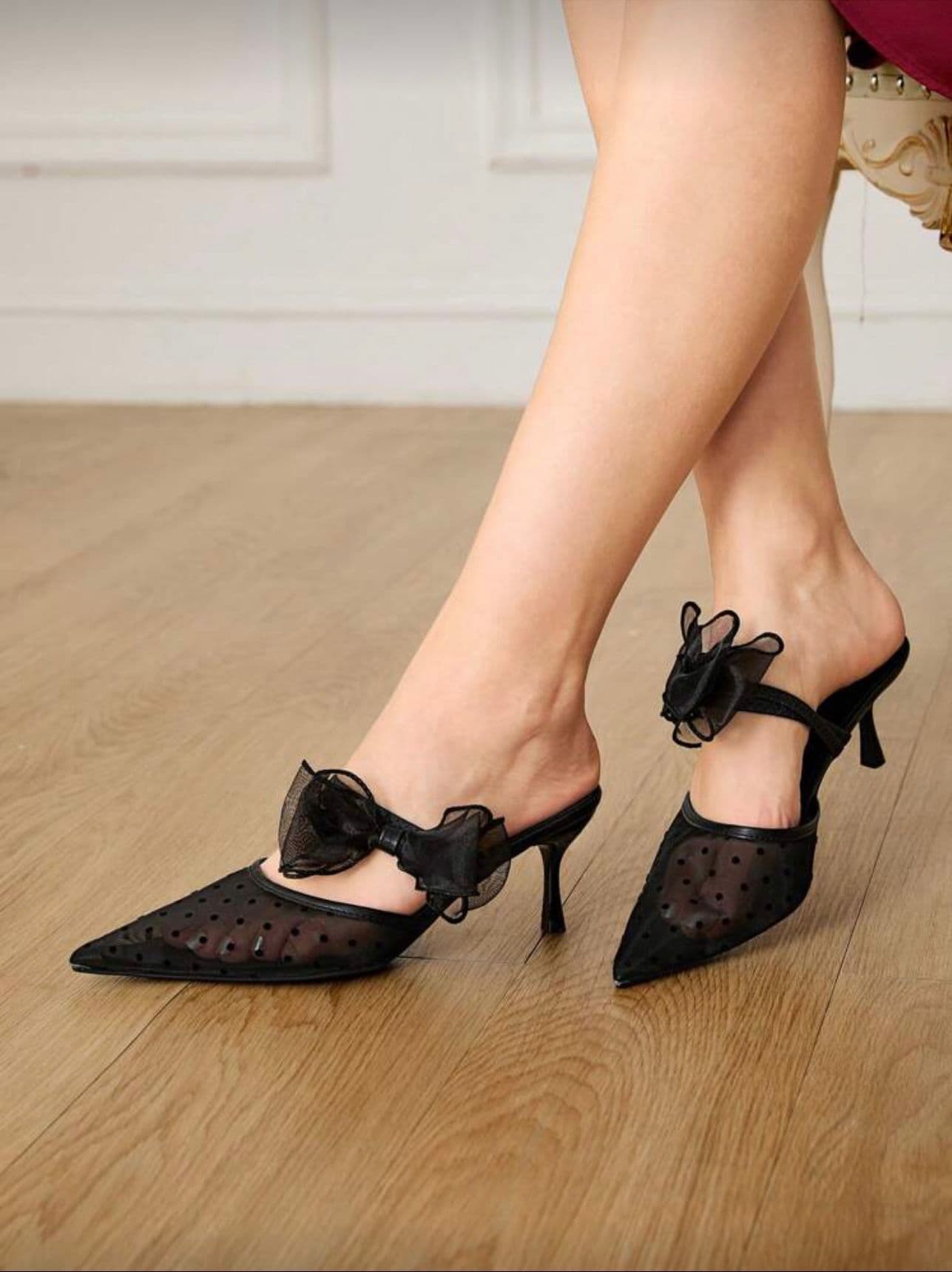 Kitten Heel Pump