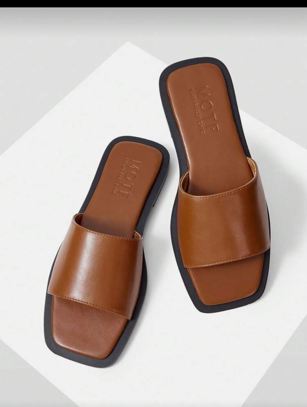 Minimalist Wide-Strap Slide